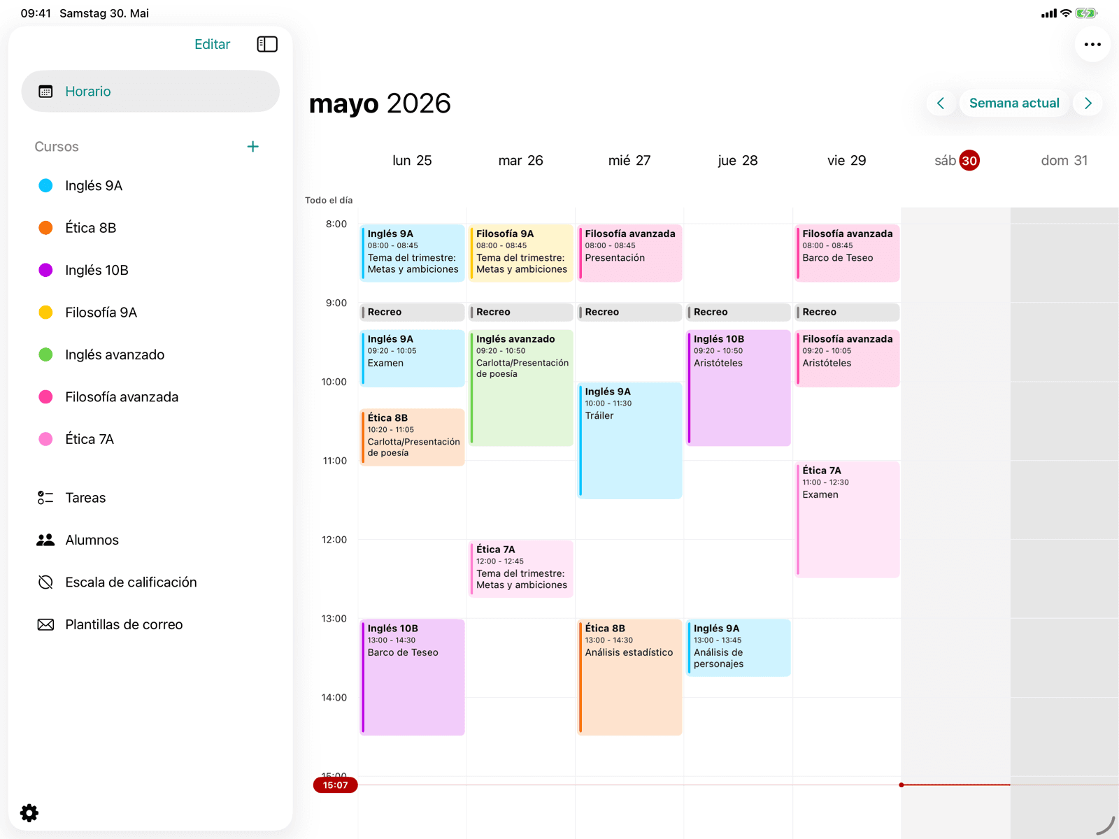 Lista de cursos con puntos de color en la barra lateral
