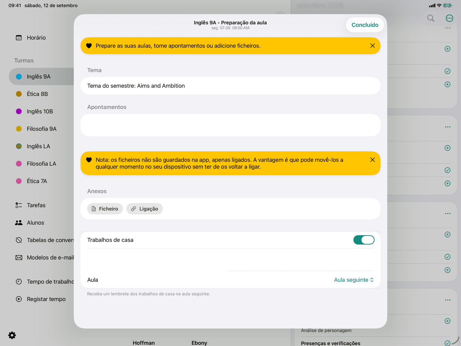 Trabalhos de casa com lembrete numa aula posterior
